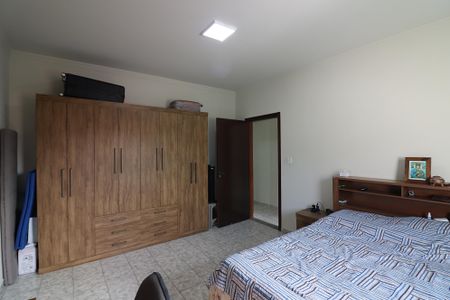 Casa à venda com 300m², 5 quartos e 2 vagasQuarto 1