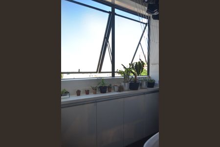 Apartamento à venda com 76m², 2 quartos e 1 vagaÁrea de Serviço