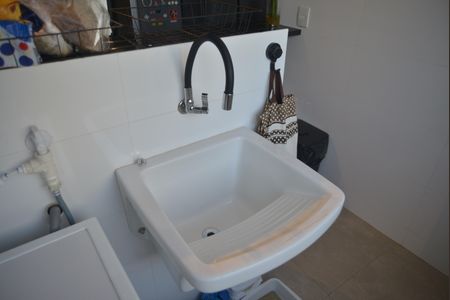 Apartamento à venda com 76m², 2 quartos e 1 vagaÁrea de Serviço