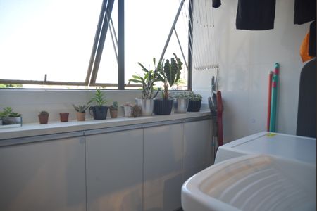 Apartamento à venda com 76m², 2 quartos e 1 vagaÁrea de Serviço