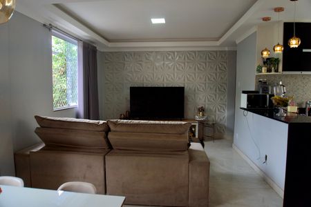 Apartamento à venda com 75m², 2 quartos e 1 vagaSala