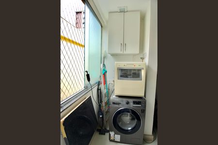 Apartamento à venda com 75m², 2 quartos e 1 vagaÁrea de Serviço