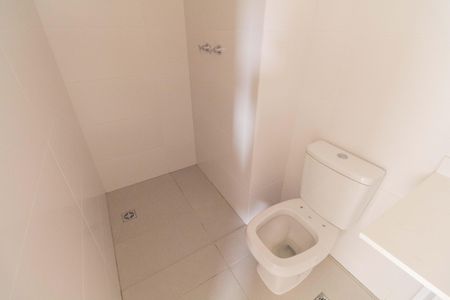 Apartamento para alugar com 60m², 2 quartos e 1 vaga Apartamento para alugar com 60m², 2 quartos e 1 vagaBanheiro da Suíte
