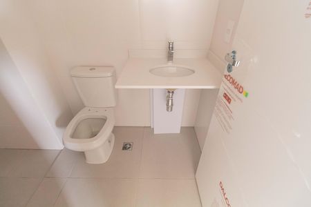 Apartamento para alugar com 60m², 2 quartos e 1 vaga Apartamento para alugar com 60m², 2 quartos e 1 vagaBanheiro da Suíte