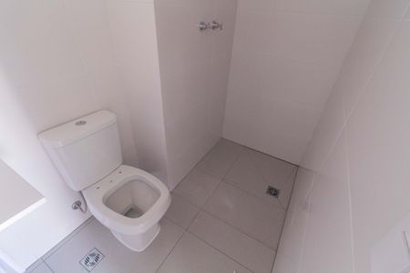 Apartamento para alugar com 65m², 2 quartos e 1 vaga Apartamento para alugar com 65m², 2 quartos e 1 vagaBanheiro da Suíte