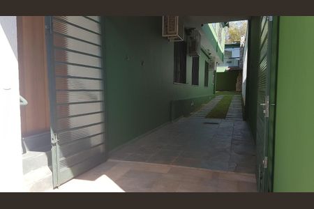 Casa à venda com 400m², 3 quartos e 6 vagasFoto 03