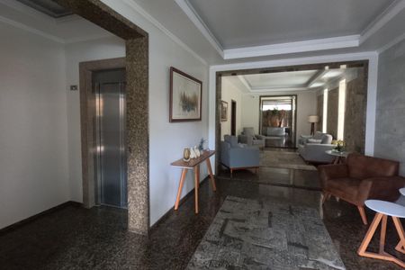 Apartamento para alugar com 130m², 3 quartos e 1 vagaÁrea Comum - Hall de Entrada e Elevador Social