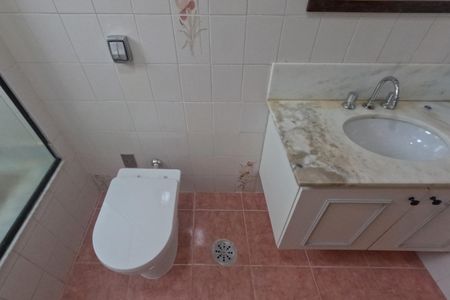 Apartamento para alugar com 130m², 3 quartos e 1 vagaBanheiro com Banheira