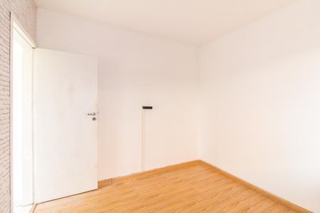 Quarto de casa para alugar com 1 quarto, 45m² em Vila Carmosina, São Paulo
