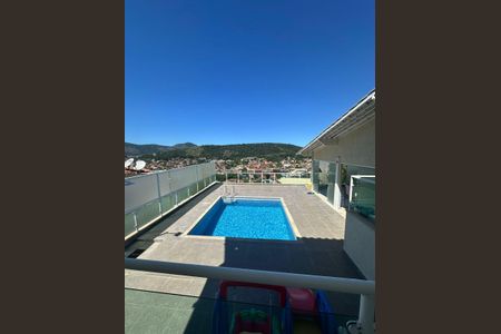 Casa de condomínio à venda com 352m², 4 quartos e 4 vagas Casa de condomínio à venda com 352m², 4 quartos e 4 vagasÁrea externa