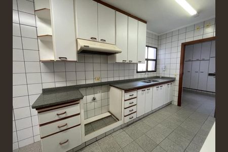 Apartamento à venda com 156m², 4 quartos e 2 vagasFoto 01