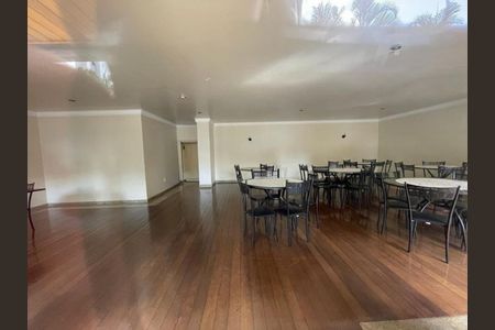 Apartamento à venda com 156m², 4 quartos e 2 vagasFoto 01