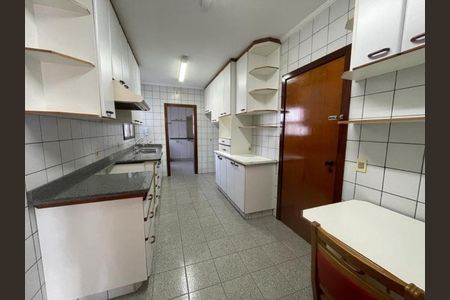 Apartamento à venda com 156m², 4 quartos e 2 vagasFoto 01