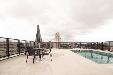 Studio para alugar com 24m², 1 quarto e sem vaga Studio para alugar com 24m², 1 quarto e sem vagaÁrea comum - Piscina