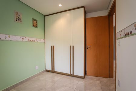 Quarto de apartamento à venda com 2 quartos, 44m² em Vila Suzana, São Paulo
