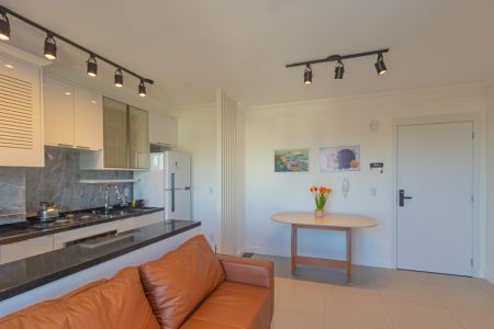 Apartamento à venda com 49m², 2 quartos e 1 vaga Apartamento à venda com 49m², 2 quartos e 1 vagaSala