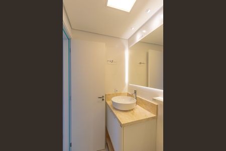 Apartamento à venda com 49m², 2 quartos e 1 vaga Apartamento à venda com 49m², 2 quartos e 1 vagaBanheiro