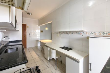 Apartamento para alugar com 113m², 3 quartos e 2 vagasCozinha
