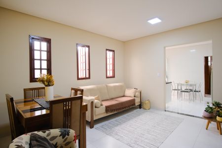 Sala de casa à venda com 2 quartos, 150m² em Vila Carlos de Campos, São Paulo
