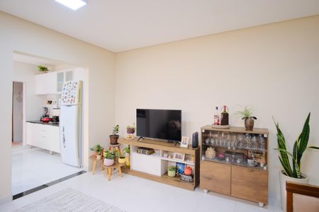 Sala de casa à venda com 2 quartos, 150m² em Vila Carlos de Campos, São Paulo