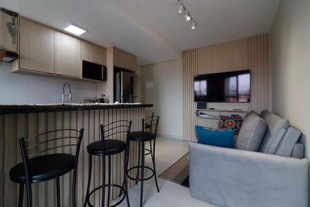 Sala/Cozinha e Área de Serviço de apartamento à venda com 2 quartos, 50m² em Vila Ré, São Paulo
