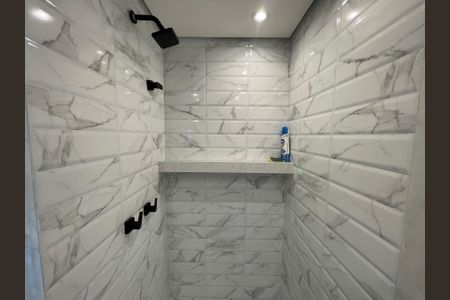 Apartamento para alugar com 39m², 2 quartos e sem vaga Apartamento para alugar com 39m², 2 quartos e sem vagaBanheiro