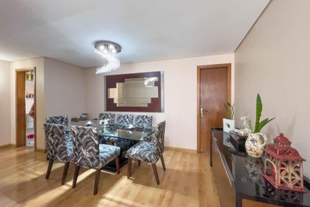 Apartamento à venda com 206m², 4 quartos e 3 vagasSala