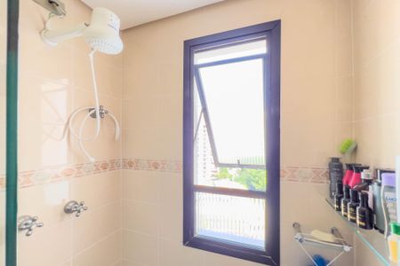 Apartamento à venda com 206m², 4 quartos e 3 vagasBanheiro do quarto 3