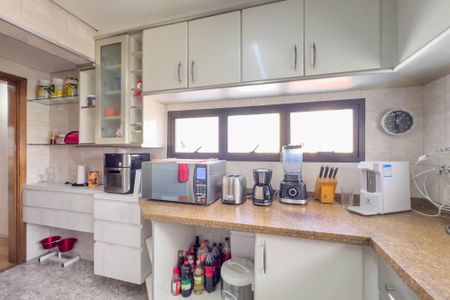 Apartamento à venda com 206m², 4 quartos e 3 vagasCozinha