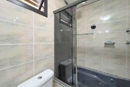 Apartamento à venda com 206m², 4 quartos e 3 vagasBanheiro do quarto 1
