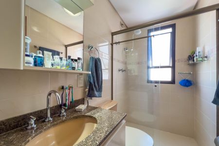 Apartamento à venda com 206m², 4 quartos e 3 vagasBanheiro do quarto 3