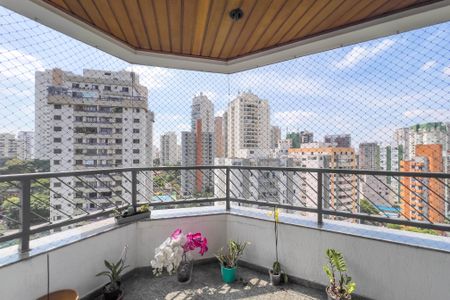 Apartamento à venda com 206m², 4 quartos e 3 vagasVaranda