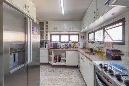 Apartamento à venda com 206m², 4 quartos e 3 vagasCozinha