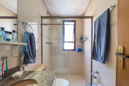 Apartamento à venda com 206m², 4 quartos e 3 vagasBanheiro do quarto 3