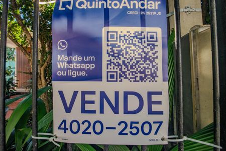 Casa à venda com 120m², 3 quartos e 4 vagas Casa à venda com 120m², 3 quartos e 4 vagasPlaquinha
