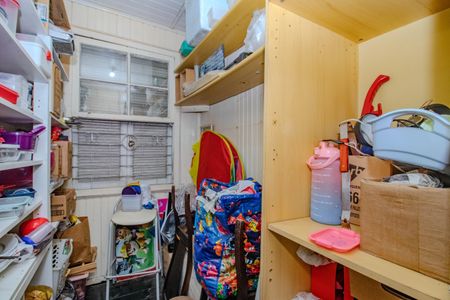Casa à venda com 120m², 3 quartos e 4 vagas Casa à venda com 120m², 3 quartos e 4 vagasQuarto 2