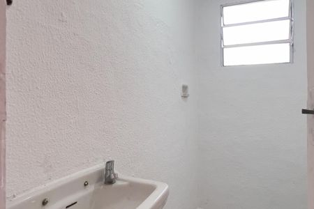 Casa à venda com 130m², 2 quartos e 2 vagasEdícula
