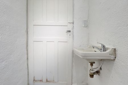 Casa à venda com 130m², 2 quartos e 2 vagasEdícula