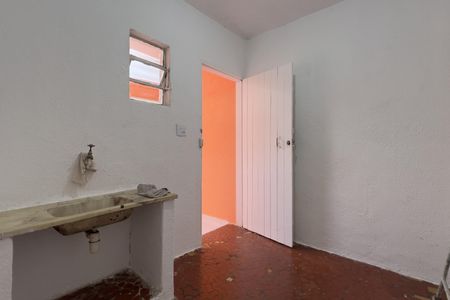 Casa à venda com 130m², 2 quartos e 2 vagasEdícula