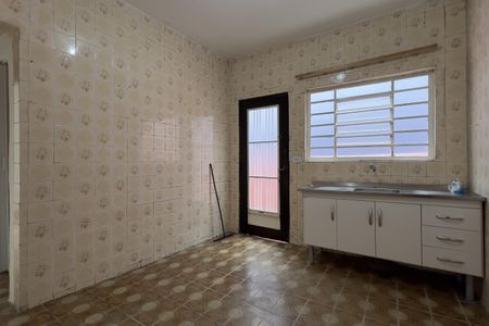 Casa à venda com 130m², 2 quartos e 2 vagasCozinha e Área de Serviço