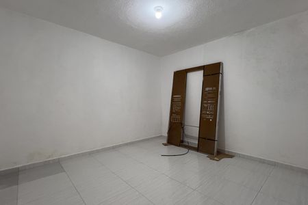 Casa à venda com 130m², 2 quartos e 2 vagasEdícula