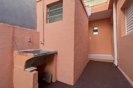 Casa à venda com 130m², 2 quartos e 2 vagasCozinha e Área de Serviço