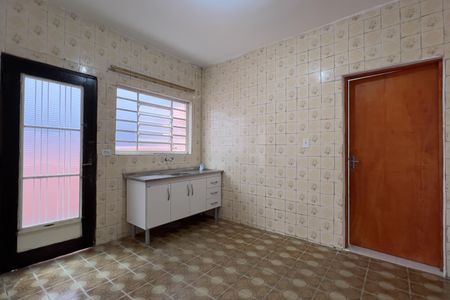 Casa à venda com 130m², 2 quartos e 2 vagasCozinha e Área de Serviço