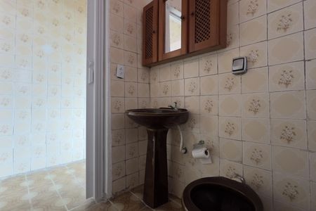 Banheiro de casa à venda com 2 quartos, 130m² em Jardim Nova Ipanema, Guarulhos