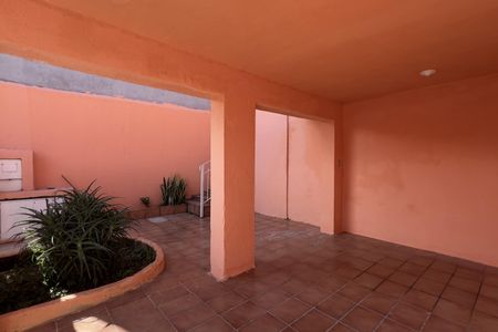 Casa à venda com 130m², 2 quartos e 2 vagasGaragem