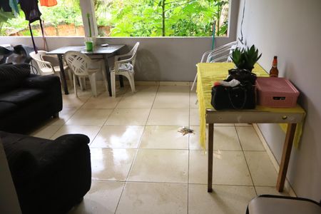 Casa para alugar com 120m², 2 quartos e 1 vagaÁrea de Serviço