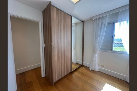 Apartamento à venda com 94m², 3 quartos e 2 vagasQuarto 2