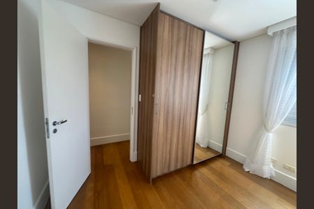 Apartamento à venda com 94m², 3 quartos e 2 vagasQuarto 2