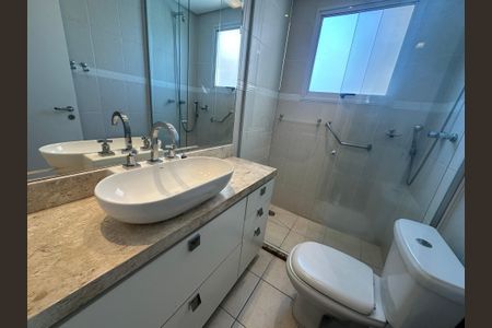 Apartamento à venda com 94m², 3 quartos e 2 vagasBanheiro da Suíte