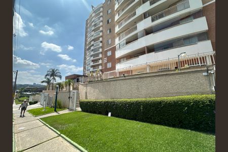 Apartamento à venda com 94m², 3 quartos e 2 vagasFachada e portaria